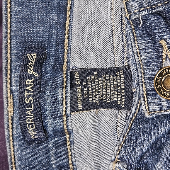 Size 7 jeans and long sleeve t-shirt - Picture 5 of 6